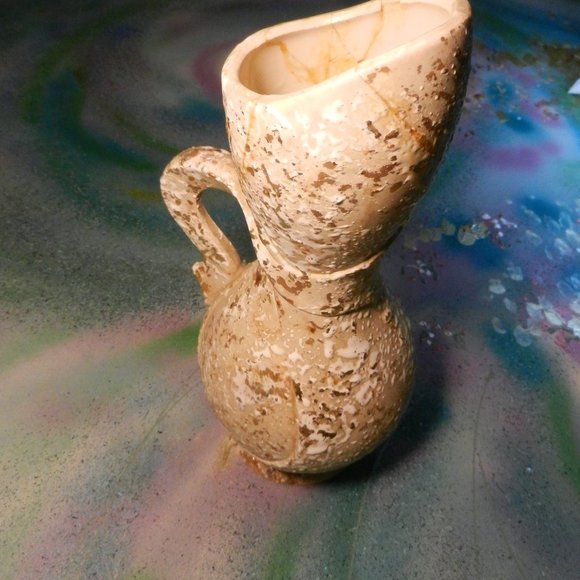 VTG cream gold textured spatter urn vase w handle **read description** - Picture 5 of 14